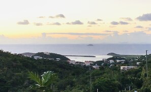 Property grounds - Affordable Solar powered 2-Bedroom Haven with Washer/Dryer, near Red Hook! (Charlotte Amalie)