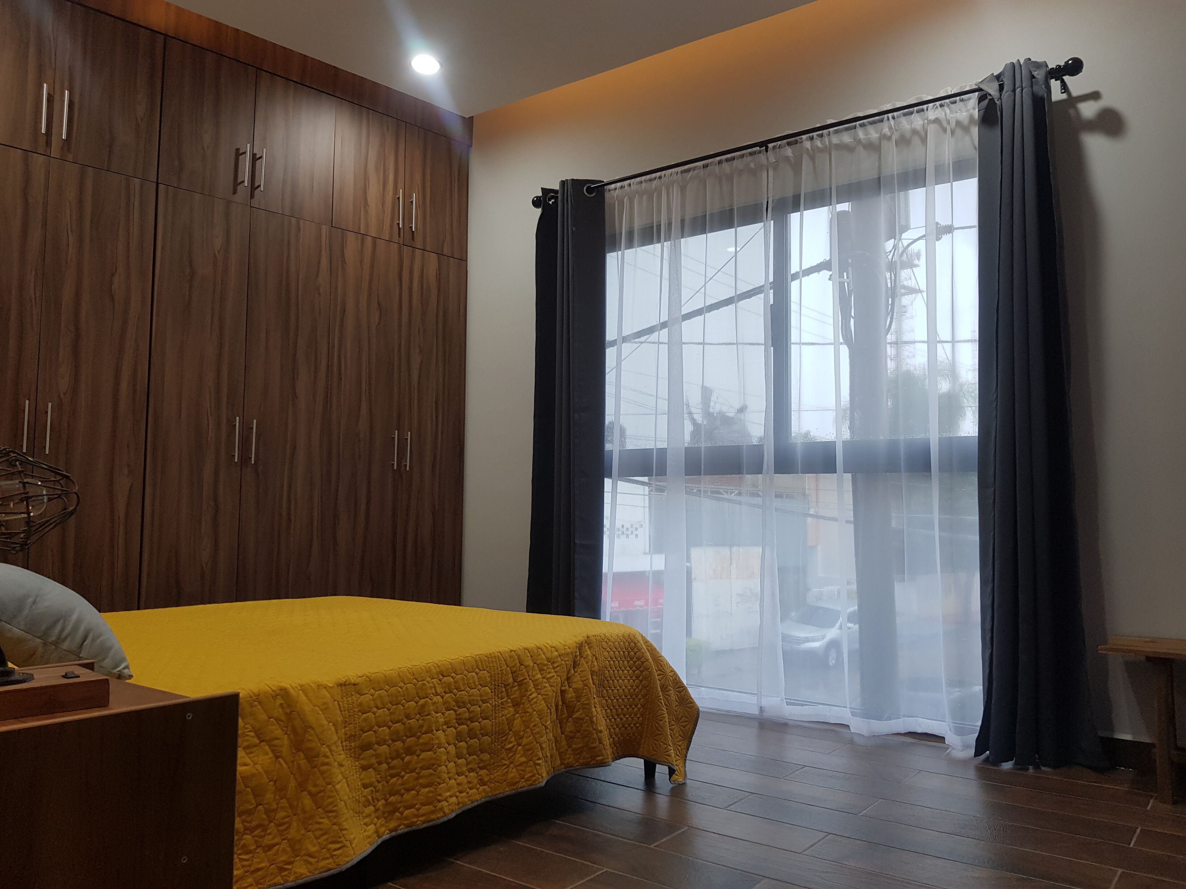 ベーシック ダブルまたはツインルーム | アイロン / アイロン台、WiFi (無料)