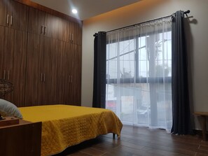 基础双人房或双床房 | 熨斗/熨衣板、免费 WiFi