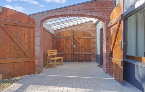 Amazing apartment in Loxstedt with WiFi