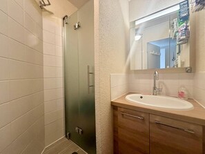 Bathroom - Carnac 3 Pièces 4 Couchages (CARNAC)