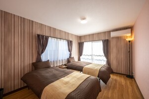 เบสิกคอทเทจ | 4 ห้องนอน, โต๊ะทำงาน, Wi-Fi ฟรี