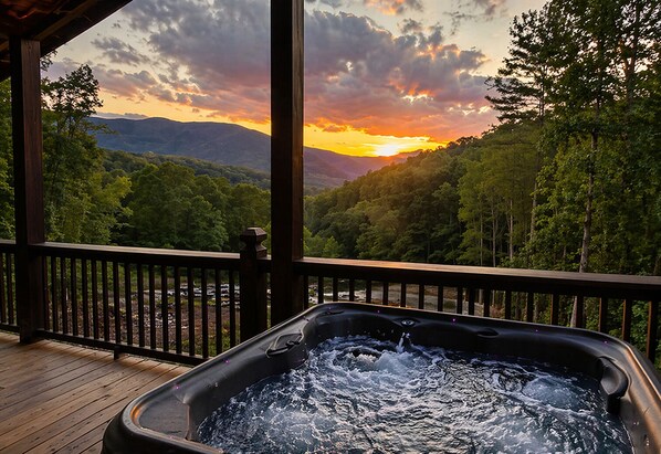 Outdoor spa tub