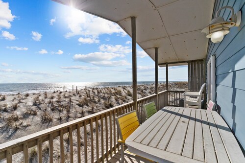 Timeless Oceanfront Cottage Near Pier with Grill & Fishing Station