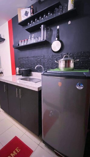 Basic Studio | Private kitchen - Abboud Staycation  (Manila)