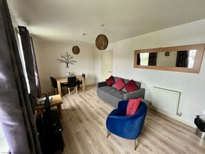 スマートテレビ、卓球台