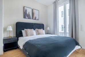 3 chambres, fer et planche à repasser, Wi-Fi, draps fournis