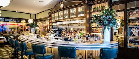 Bar (in der Unterkunft)