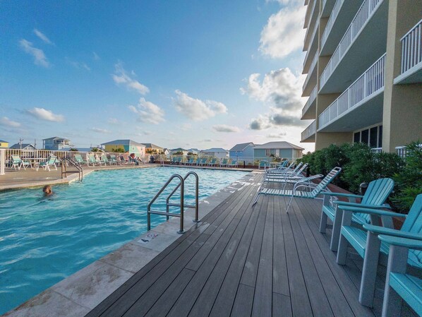 Unclassified image, 1 of 27, button