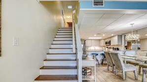 Kondominium, 4 kamar tidur | Interior