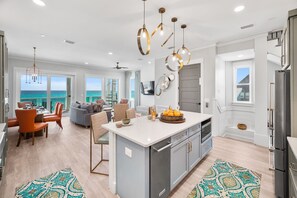 ハウス 6 ベッドルーム | 専用キッチン | 冷蔵庫、オーブン、コーヒー / ティーメーカー、トースター