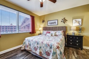 Condo, 1 Bedroom - Shores Of Panama 2217- Elegantly Decorated, Sleeps 6, Free Fun! 1 Bedroom Condo by RedAwning (Panama City Beach)