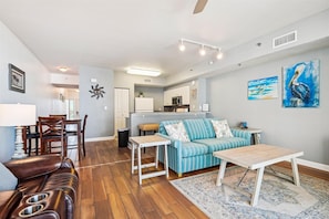 Condo, 1 Bedroom | Living area