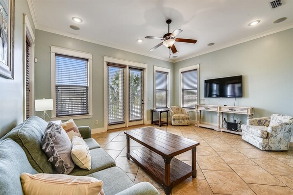 House, 4 Bedrooms | Living area - 4118 Utes Street - Lazy Beach - 4 Bedroomsleeps 13) Home by Redawning (Panama City Beach)