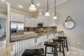 Private kitchen - 4120 Utes Street - Salty Beach  -  4 Bedroomsleeps 14) Home by Redawning (Panama City Beach)