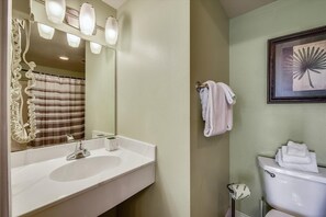Condo, 2 Bedrooms | Bathroom | Towels