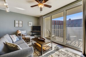 Living area - Shores Of Panama 1807 -fantastic 2bd+bunks, Sleeps 8! Reserved Parking! Free Fun 2 Bedroom Condo by RedAwning (Panama City Beach)