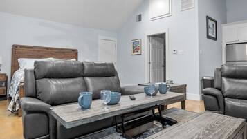 Kabin, 1 kamar tidur | Area keluarga | Smart TV