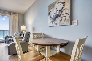 Condo, 1 Bedroom | Dining