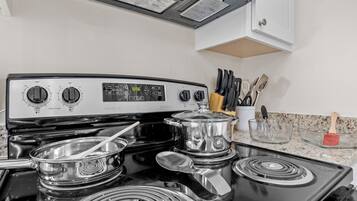 Cabin, 1 Bedroom | Private kitchen | Fridge, oven, coffee/tea maker, toaster