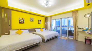Superior Quadruple Room | Soundproofing, free WiFi, bed sheets
