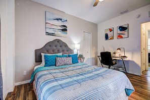 2 bedrooms, desk, iron/ironing board, WiFi