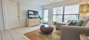 Departamento, 2 habitaciones | Área de sala de estar