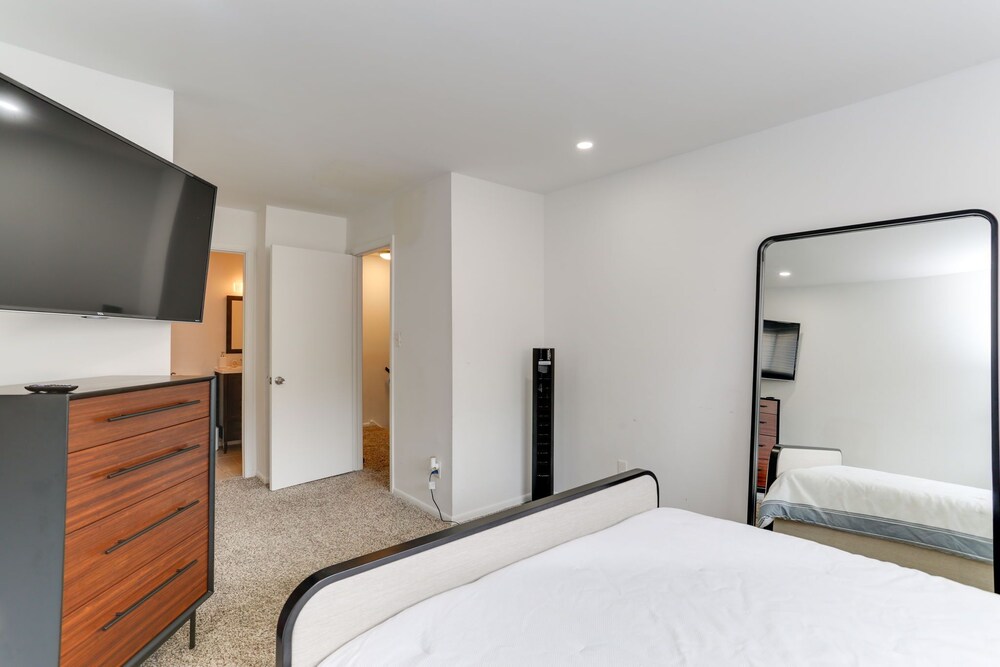 Modern Style Condo Newport News Vrbo