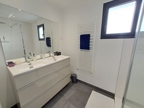 Dusche, Haartrockner