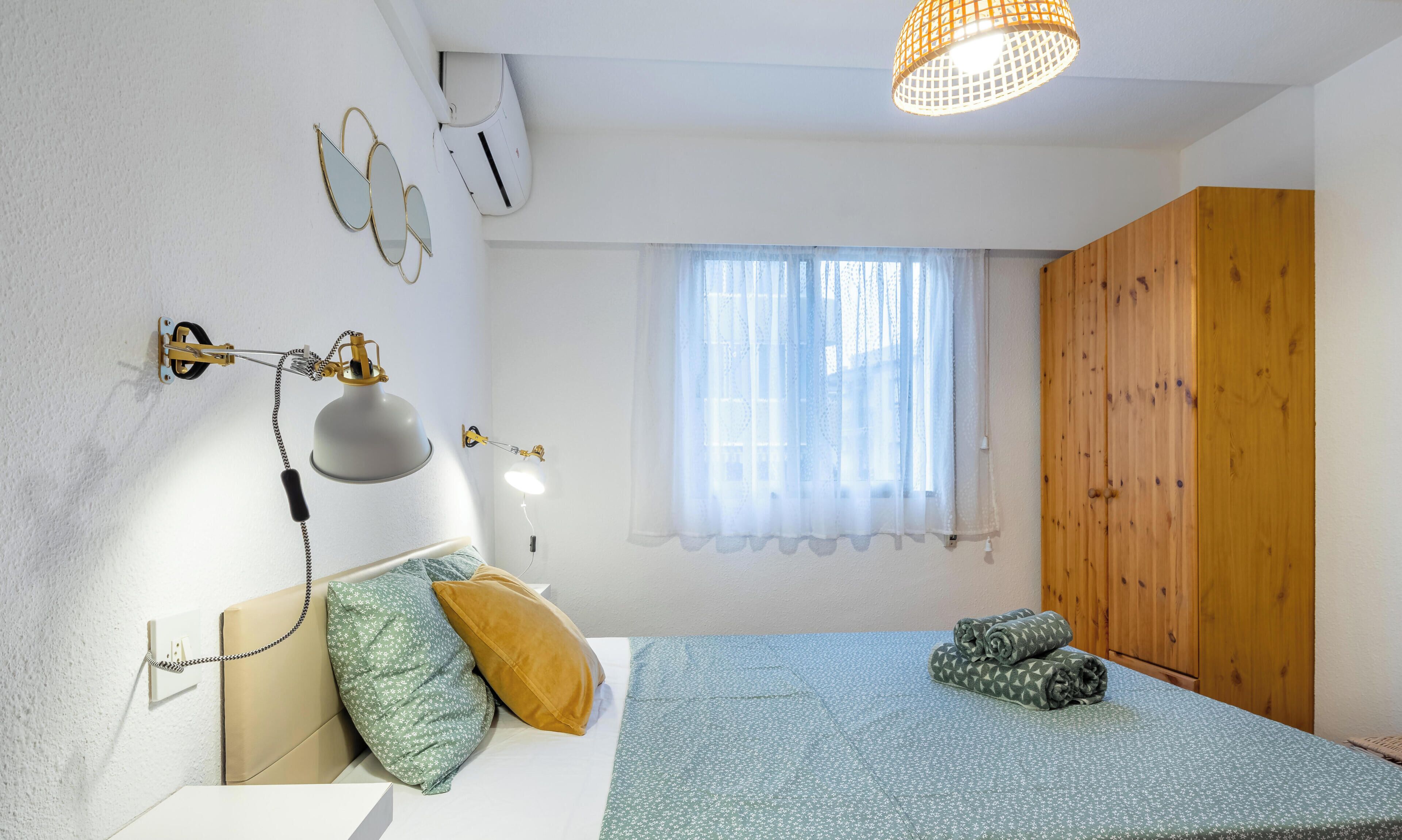 2 slaapkamers, een strijkplank/strijkijzer, gratis wifi, beddengoed