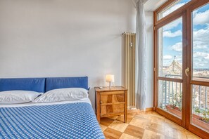 2 عدّة غرف نوم ومكتب ومكواة/لوح كي وواي فاي