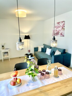TV - Apartment "Claudia's Seeherz" with Private Garden & Wi-Fi (Wasserburg (Bodensee))