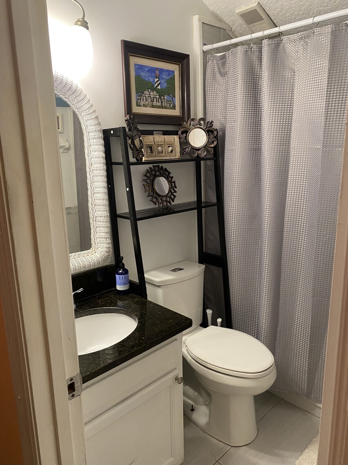 Photo 15 of Pet friendly Iconic Magnolia Ave, Fountain of Youth, 4 min to beach & Downtown