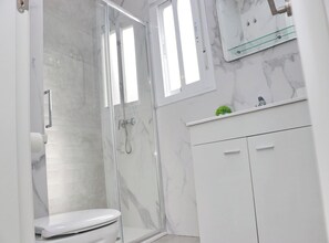 Bathroom - Junquera Apartment in Conil (Conil)