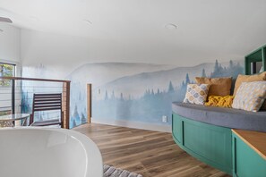 Interior - The Evergreen Treehouse with Winter Views! (Wildwood)