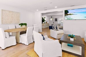 Dining - Santa Lucia I By Hotel Home Stays (West Palm Beach)