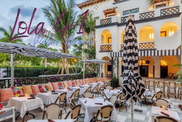 Outdoor dining - Santa Lucia I By Hotel Home Stays (West Palm Beach)