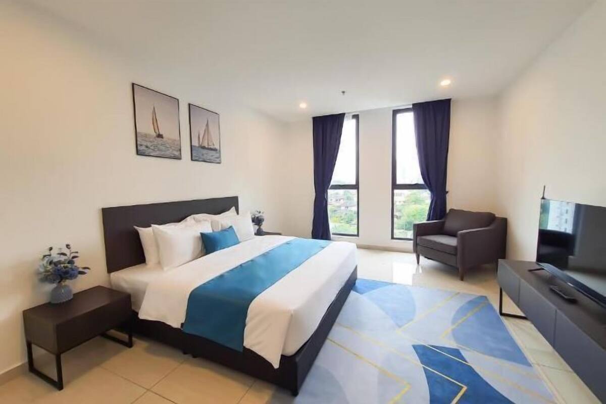 Blackout drapes, iron/ironing board, free WiFi, bed sheets