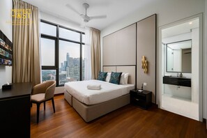 Apartamento executivo | Roupas de cama premium, escrivaninha, cortinas blackout