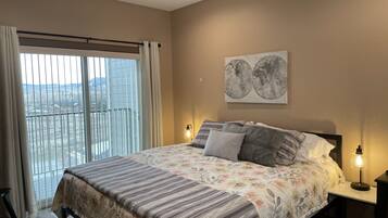 2 間睡房、熨斗/熨衫板、Wi-Fi、床單