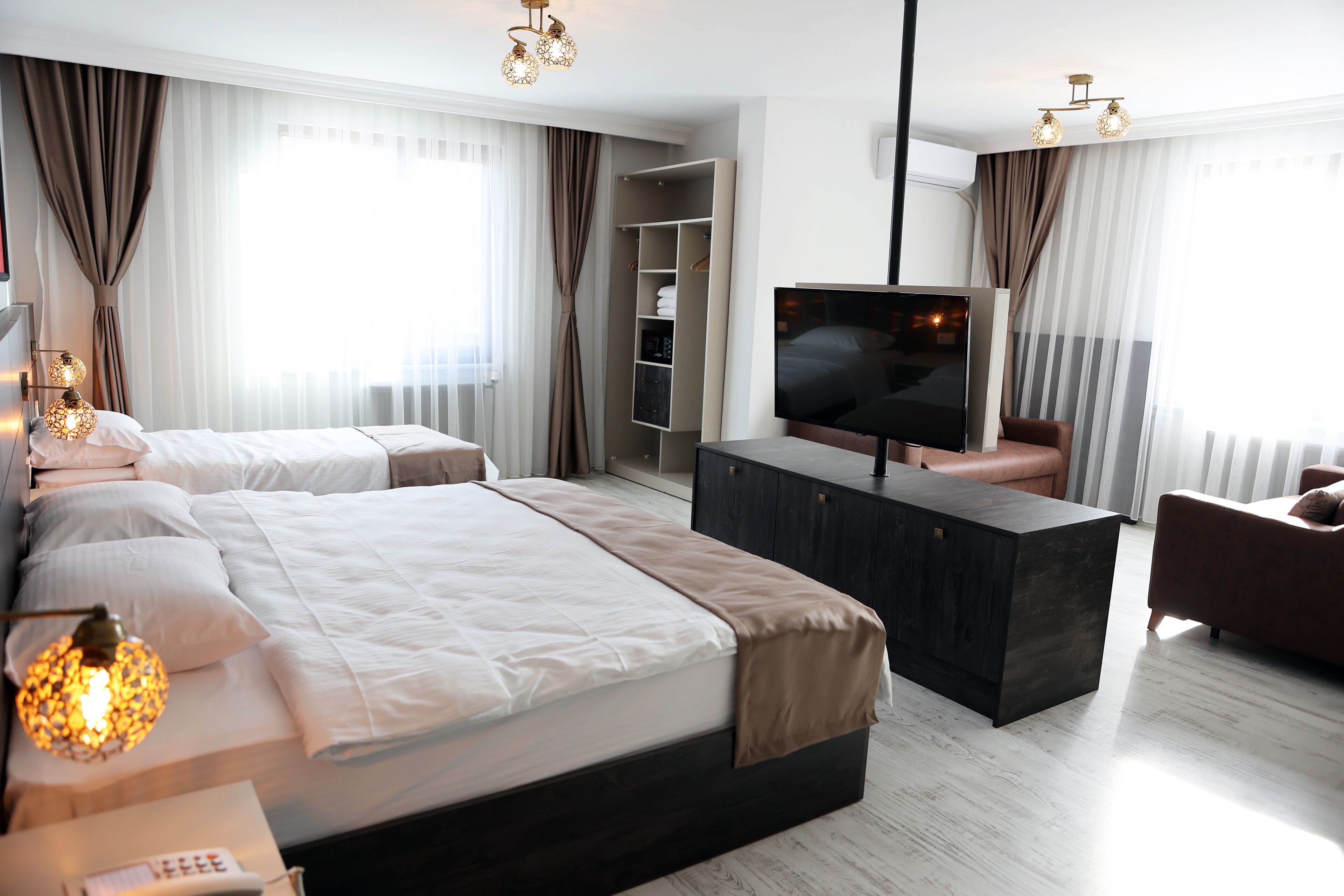 Superior Triple Room | Premium bedding, minibar, in-room safe, laptop workspace