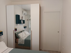 2 bedrooms, iron/ironing board, free WiFi, bed sheets - La Maris, Appartement Cosy, vue sur mer (Lu Bagnu)