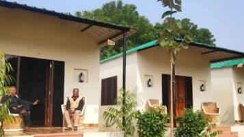 Minibar, soundproofing, free WiFi, bed sheets