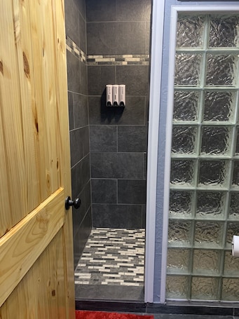 Shower, hair dryer, towels, soap. Gambling Buffalo Cabin near Casinos and Wichita Mountains Cache Medicine Park