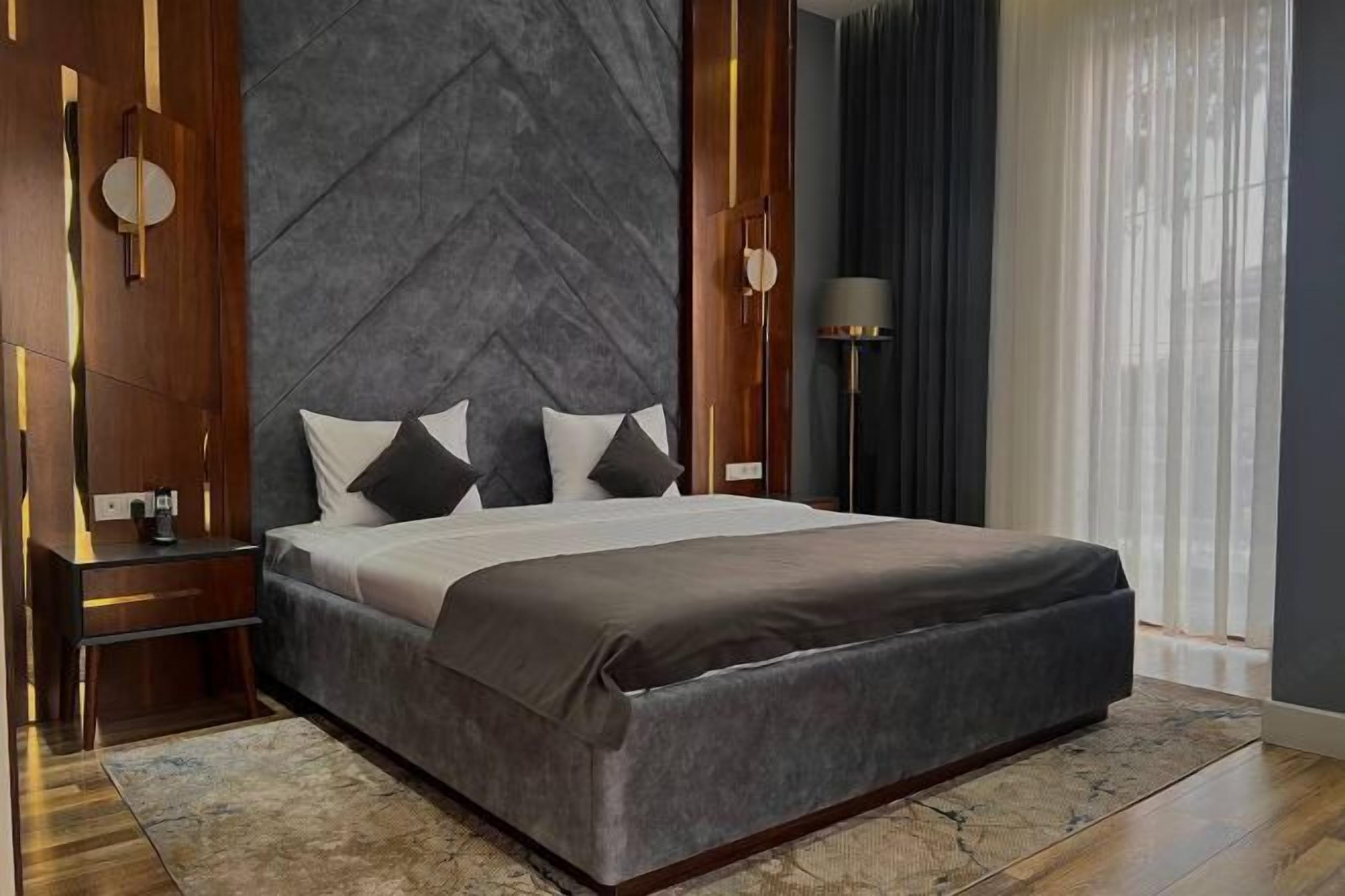 Roupas de cama premium, edredons de pluma, camas com colchões pillow-top