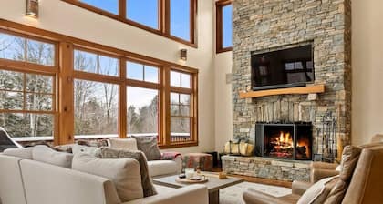 Mountainside 5-BR Ski-In/Out Okemo Estate