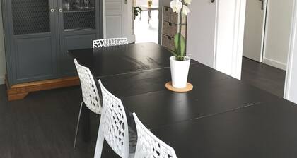 5 bedroom house with jacuzzi for 6 people in the village of Champagne