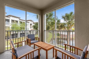 Interior - Water-View Oasis w/spacious wrap around screened in balcony- mins from beach (Windermere)