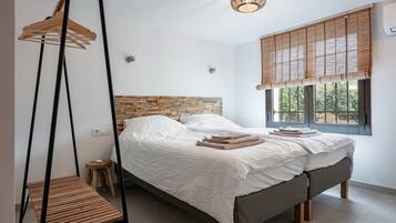 6 slaapkamers, een kluis op de kamer, een strijkplank/strijkijzer