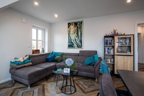 Televisie, boeken en een stereo